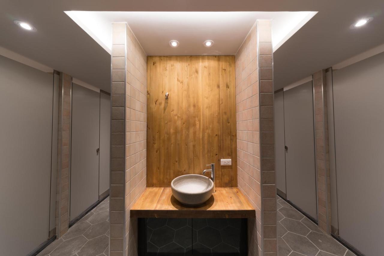 Phoenix Hostel Hualien Exterior foto